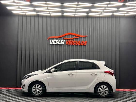 HYUNDAI HB20 1.6 COMFORT PLUS 16V FLEX 4P AUTOMÁTICO